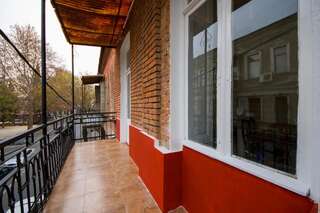 Гостевой дом Guest House Naka Тбилиси Апартаменты с балконом-8